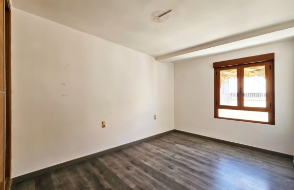 For Sale - Flat - El altet - Centro