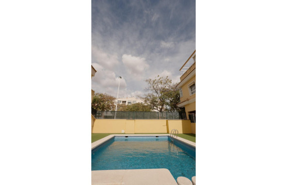 Venta - Bungalow - Elche - Campo de futbol