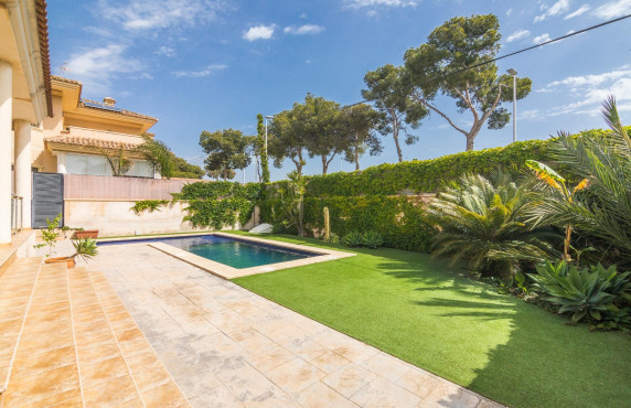 For Sale - villa - Torrellano - Centro