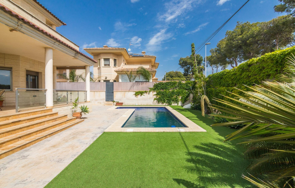 For Sale - villa - Torrellano - Centro