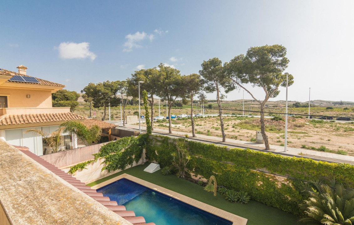 For Sale - villa - Torrellano - Centro