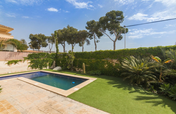 For Sale - villa - Torrellano - Centro
