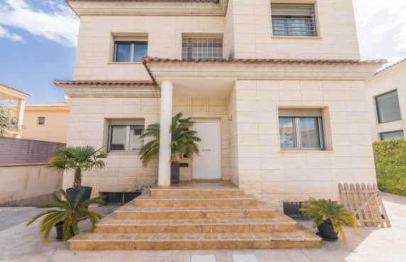 For Sale - villa - Torrellano - Centro