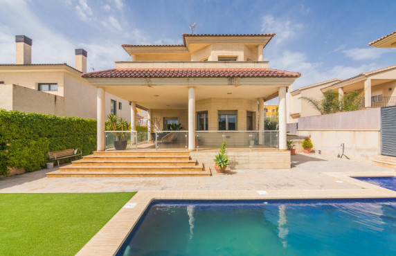 For Sale - villa - Torrellano - Centro