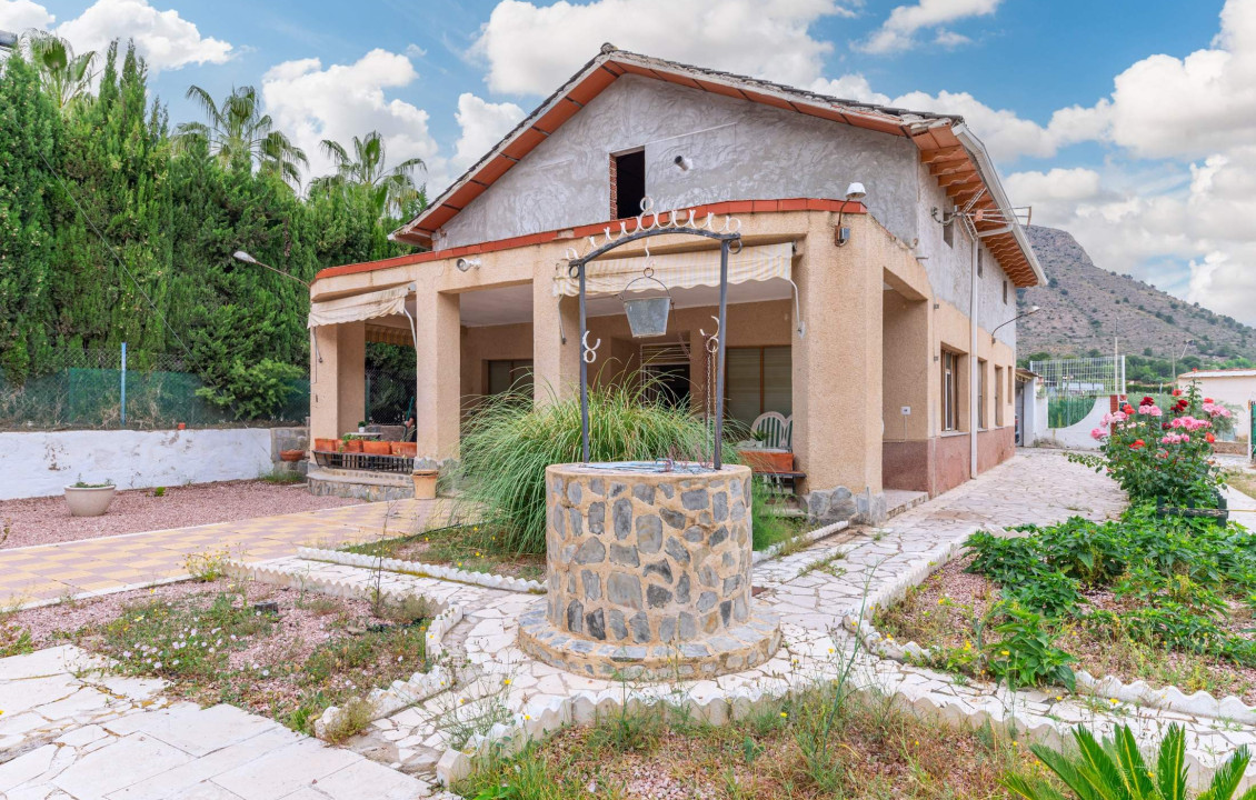 For Sale - villa - Aspe - Ctra de hondon de las nieves