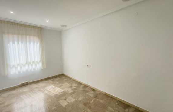 Alquiler Larga Estancia - Piso - Elche