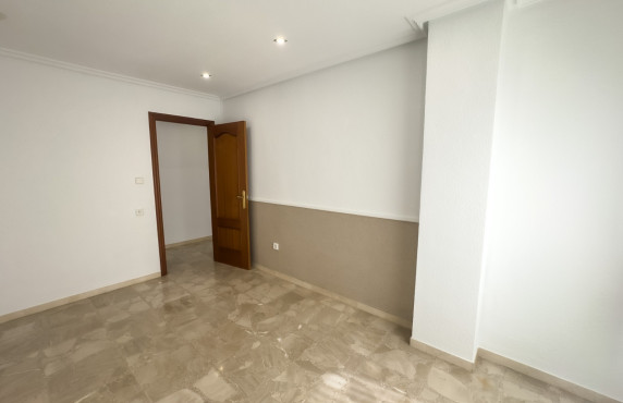 Alquiler Larga Estancia - Piso - Elche