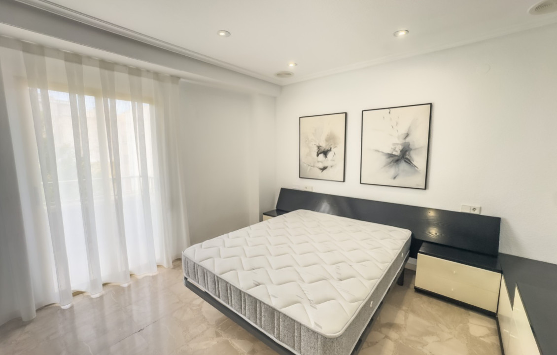 Alquiler Larga Estancia - Piso - Elche