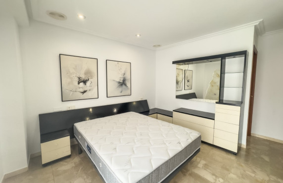 Alquiler Larga Estancia - Piso - Elche