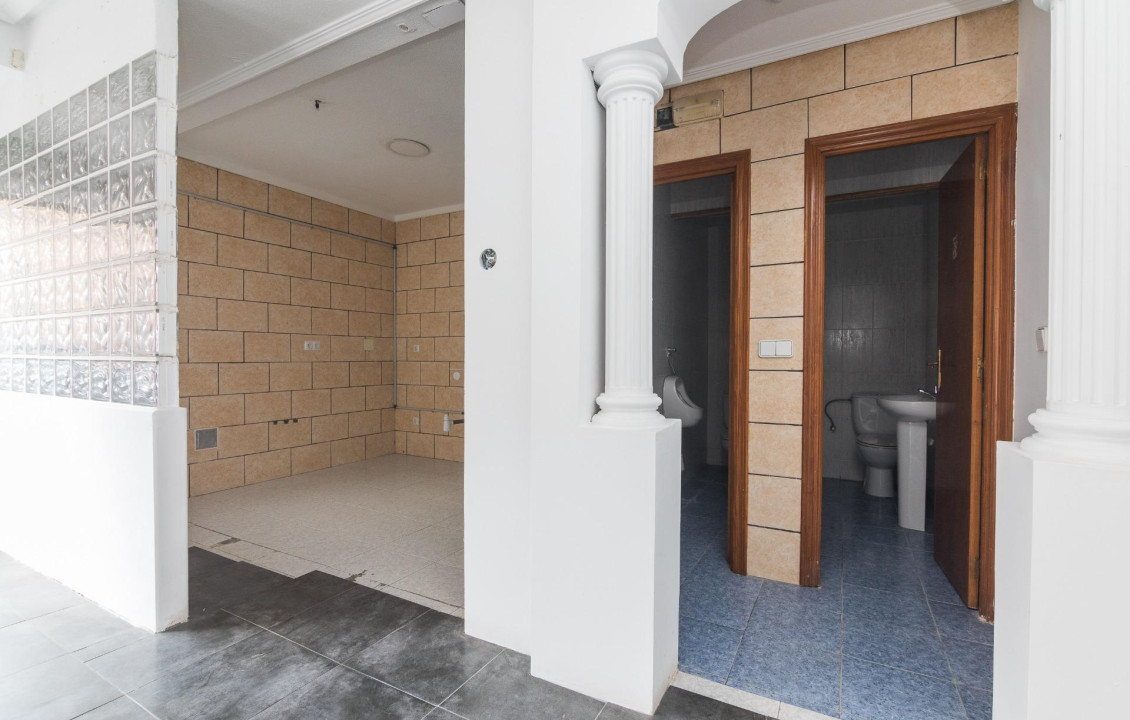 Venta - Commercial Unit - Torrellano - Centro