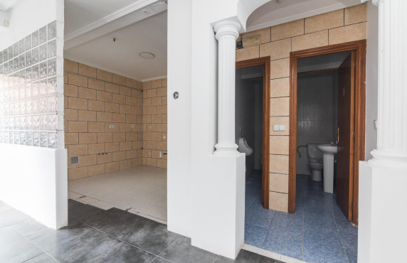 Venta - Commercial Unit - Torrellano - Centro