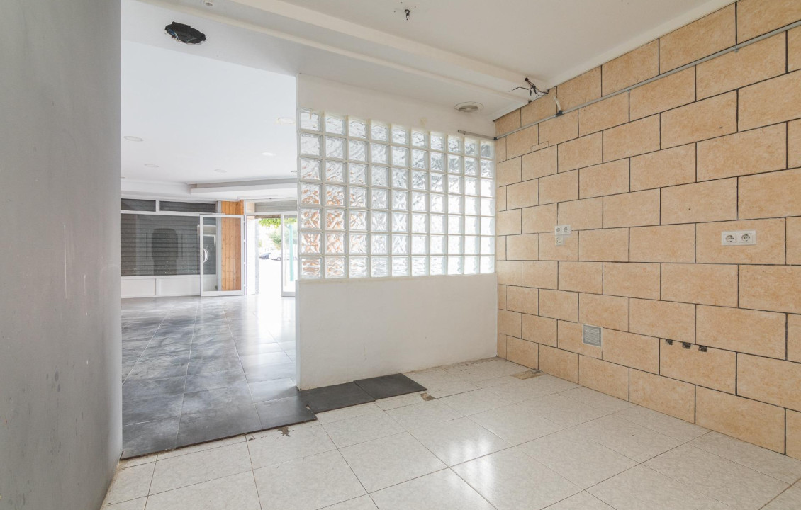 Venta - Commercial Unit - Torrellano - Centro