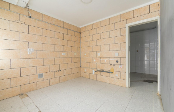Venta - Commercial Unit - Torrellano - Centro