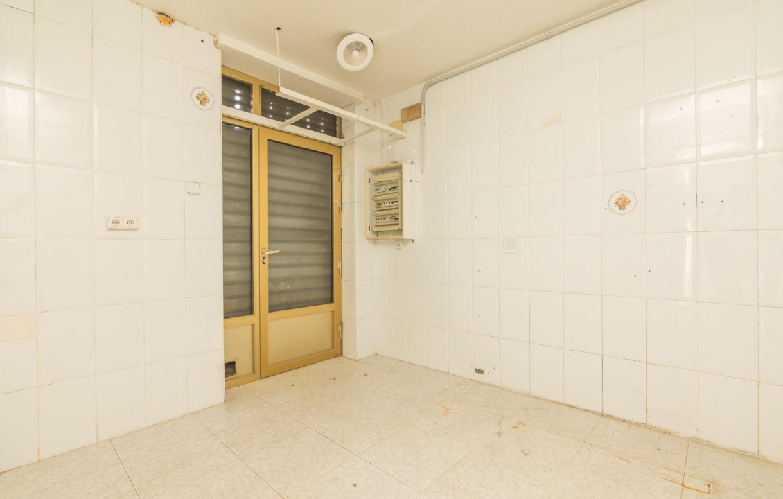 Venta - Commercial Unit - Torrellano - Centro