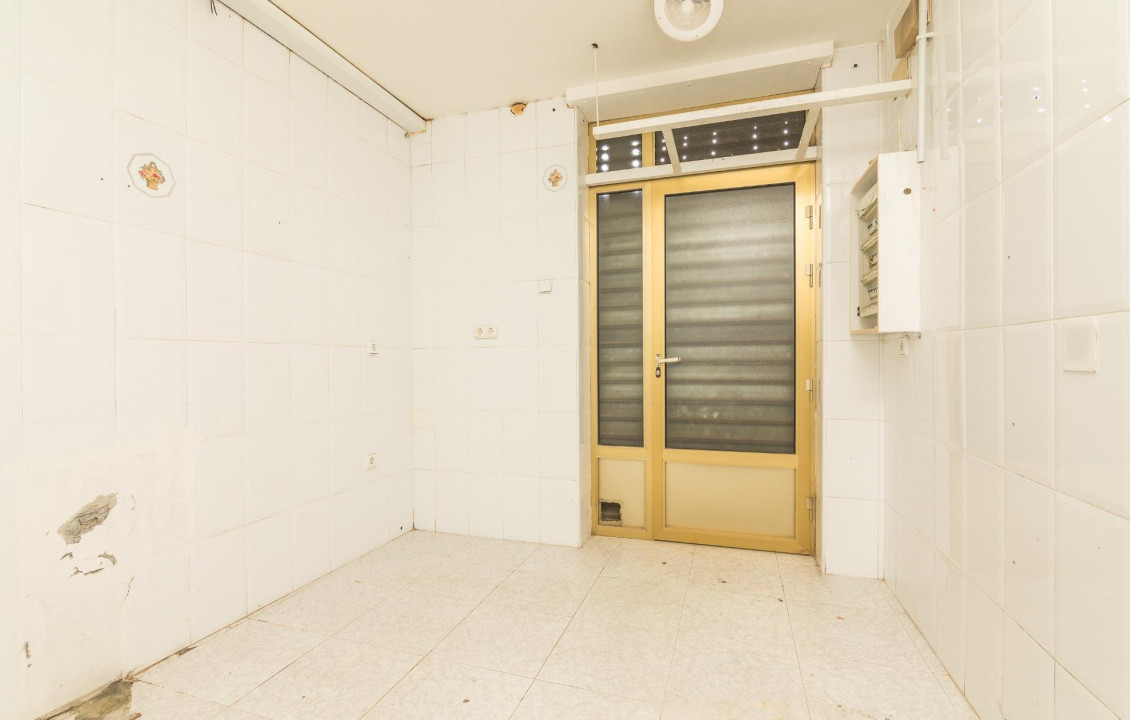 Venta - Commercial Unit - Torrellano - Centro