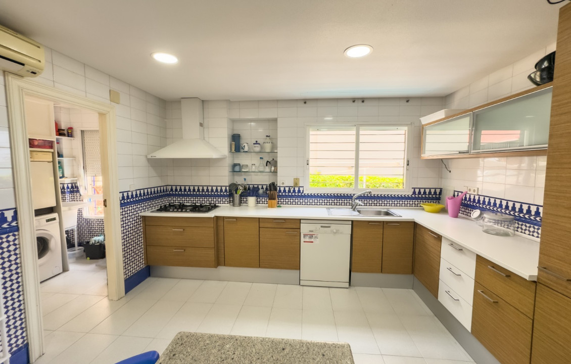Seasonal Rental - Apartment - Santa Pola - Santiago Bernabeu