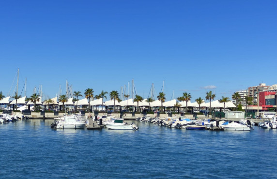 Seasonal Rental - Apartment - Santa Pola - Santiago Bernabeu