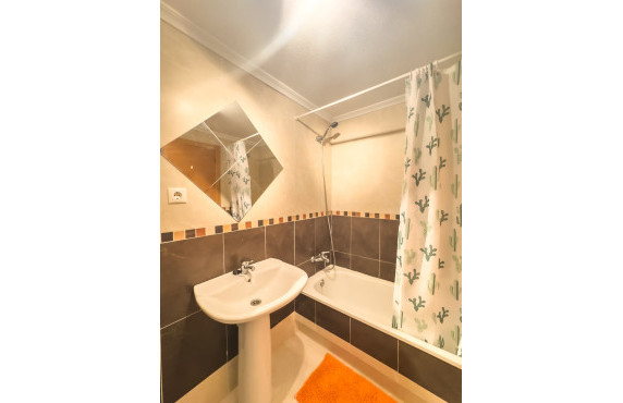 Long Rental Period - Apartment - Cox