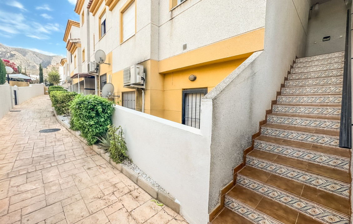 Long Rental Period - Apartment - Cox