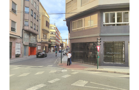 Alquiler Larga Estancia - Local comercial - Elche - Centro