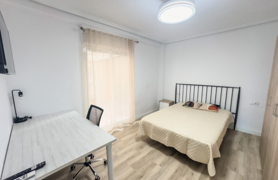 Alquiler de habitación de Larga Estancia - habitación individual - Elche