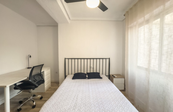 Alquiler de habitación de Larga Estancia - habitación individual - Elche
