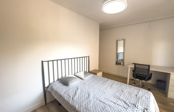 Alquiler de habitación de Larga Estancia - habitación individual - Elche