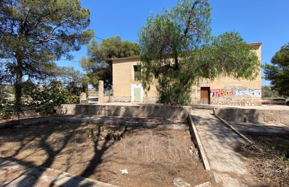 For Sale - Country house - Elda - Las Trescientas - San Francisco