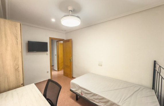 Long term room rental - single room - Elche - Altabix