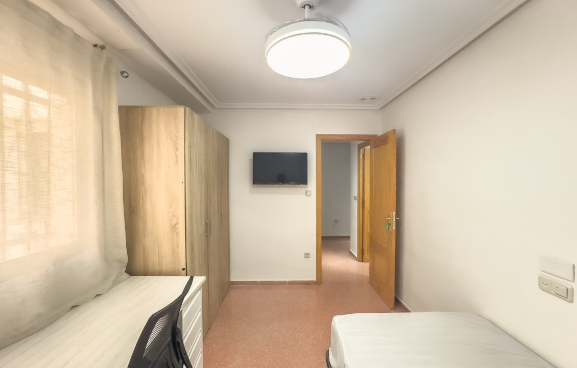 Long term room rental - single room - Elche - Altabix