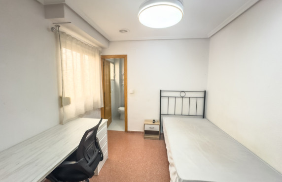 Long term room rental - single room - Elche - Altabix