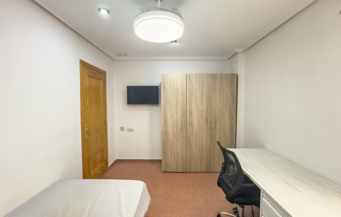 Long term room rental - single room - Elche - Altabix