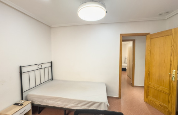 Long term room rental - single room - Elche - Altabix