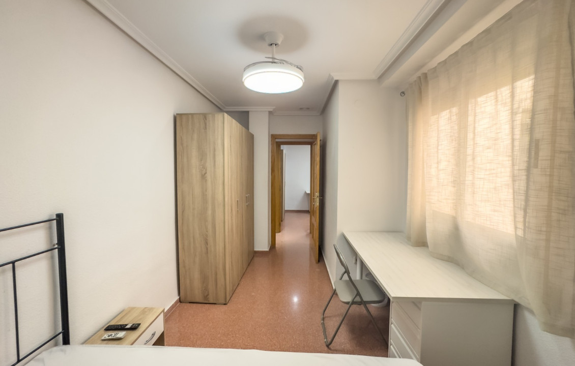 Long term room rental - single room - Elche - Altabix