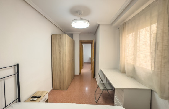Long term room rental - single room - Elche - Altabix