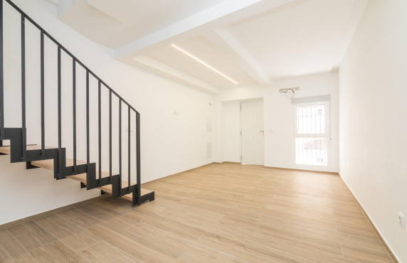 For Sale - Triplex - Elche - Raval - Puertas Coloradas
