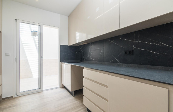 For Sale - Triplex - Elche - Raval - Puertas Coloradas