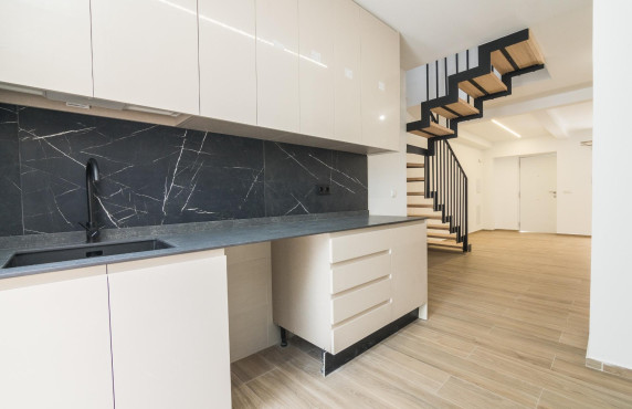 For Sale - Triplex - Elche - Raval - Puertas Coloradas