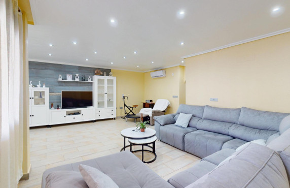 For Sale - Terraced house - Pilar de la Horadada - Zona Pueblo