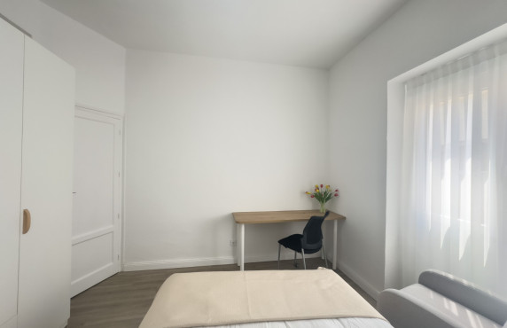 Alquiler de habitación de Larga Estancia - habitación individual - Elche - Centro