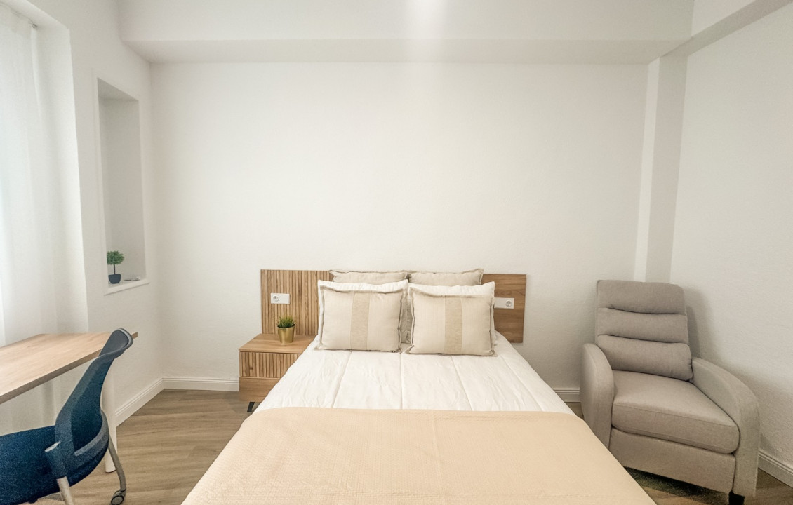 Alquiler de habitación de Larga Estancia - habitación individual - Elche - Centro
