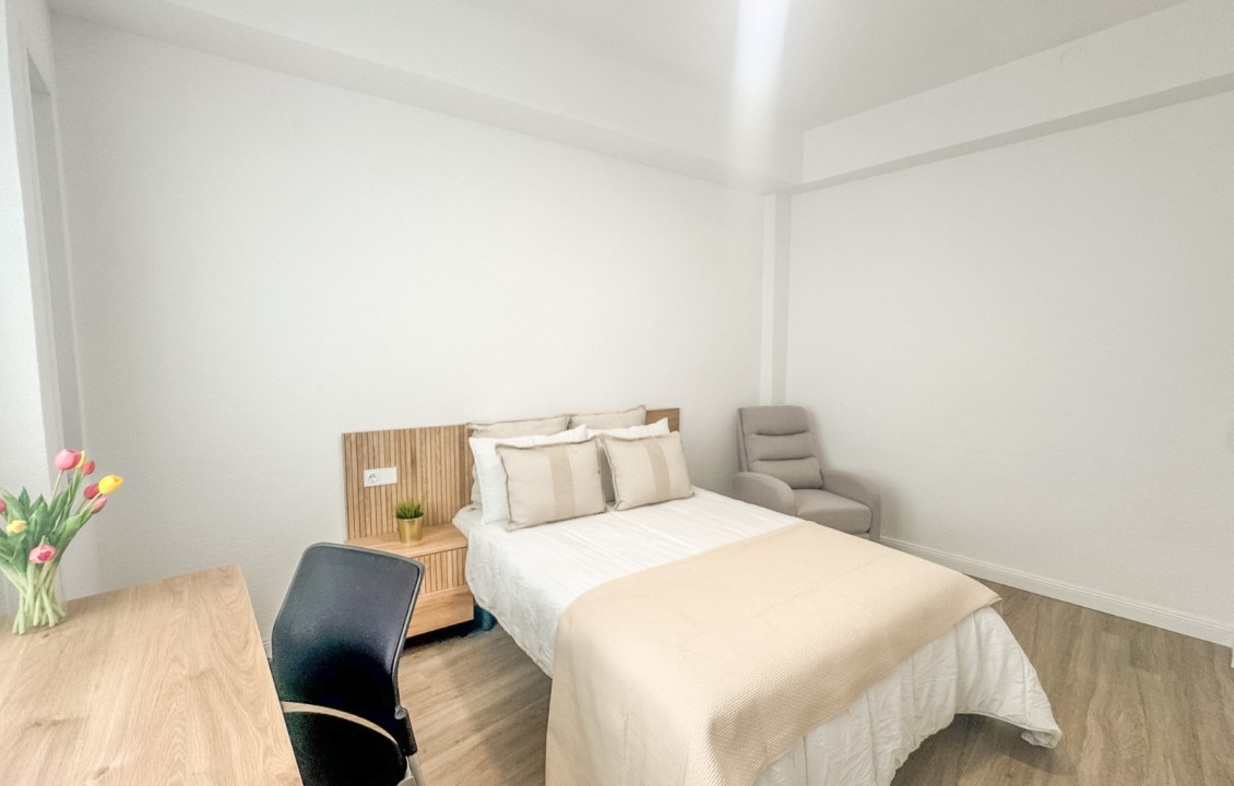 Alquiler de habitación de Larga Estancia - habitación individual - Elche - Centro