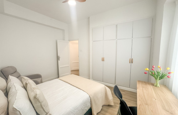 Alquiler de habitación de Larga Estancia - habitación individual - Elche - Centro