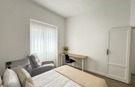 Alquiler de habitación de Larga Estancia - habitación individual - Elche - Centro
