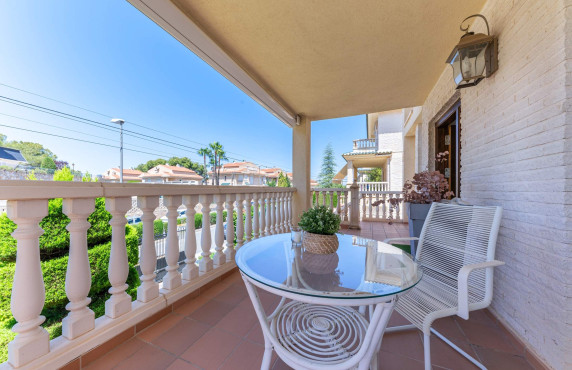 For Sale - villa - Petrer - Comunidad valenciana