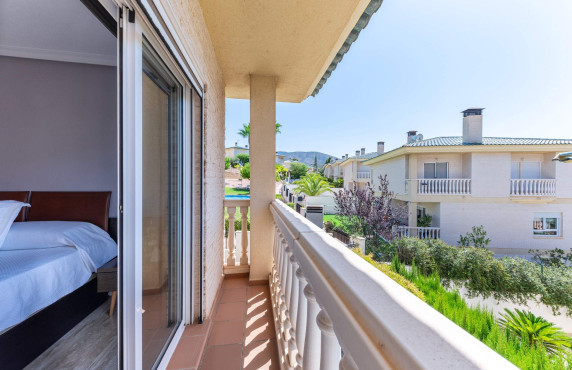 For Sale - villa - Petrer - Comunidad valenciana