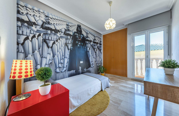 For Sale - villa - Petrer - Comunidad valenciana