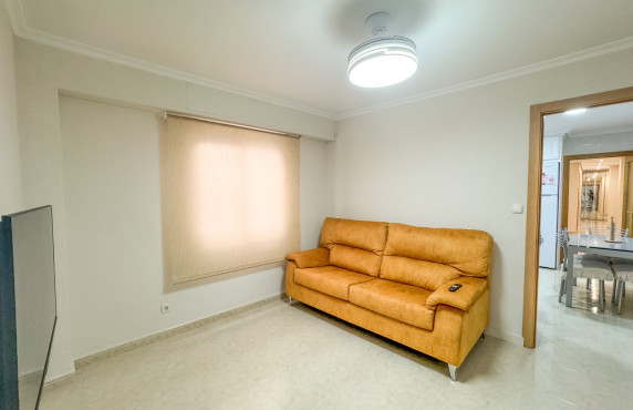 Alquiler de habitación de Larga Estancia - habitación individual - Elche - Asilo - Pisos Azules
