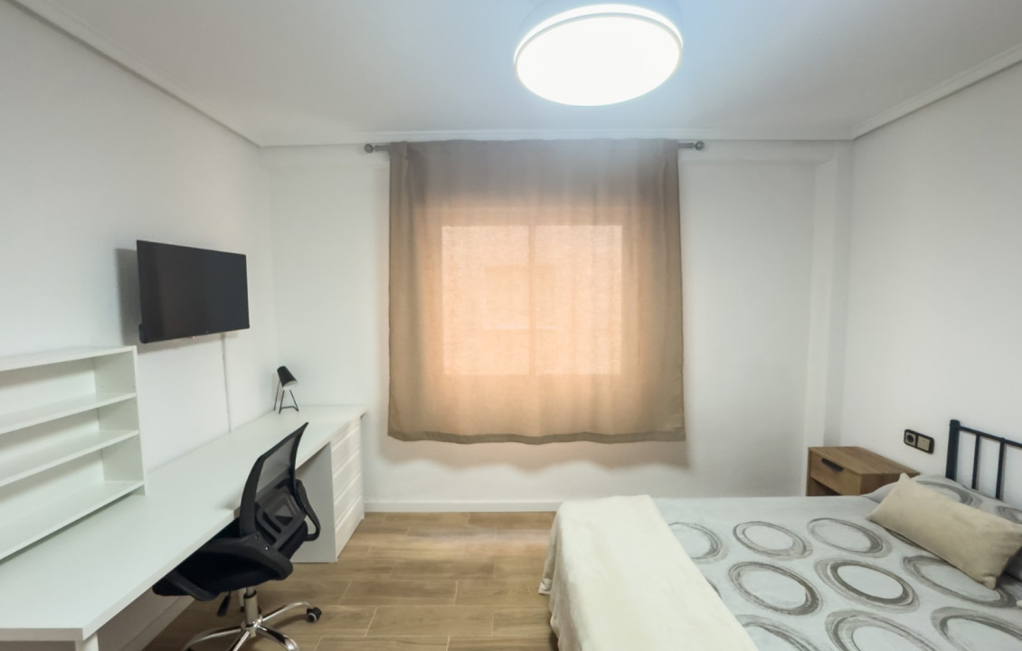 Alquiler de habitación de Larga Estancia - habitación individual - Elche