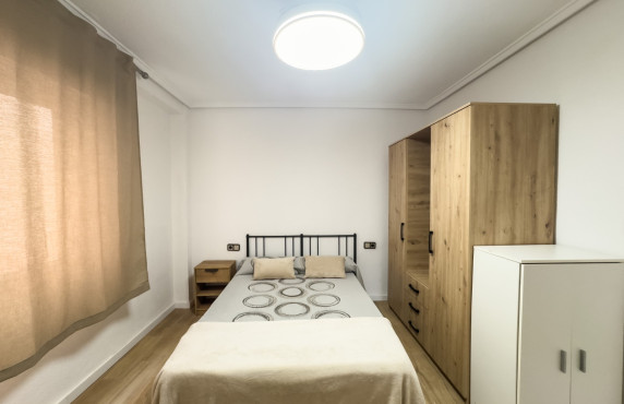 Alquiler de habitación de Larga Estancia - habitación individual - Elche